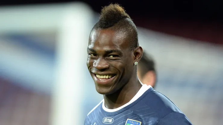 Mario Balotelli of Italy smiles during a training session on October 14, 2013 in Naples, Italy. (Photo by Claudio Villa/Getty Images)
