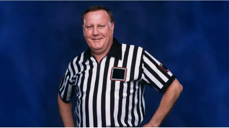 Earl Hebner
