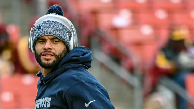 Dak Prescott of the Dallas Cowboys warming up.
