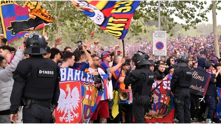 Barcelona fans chant ‘Vinicius die’ prior to PSG UCL clash