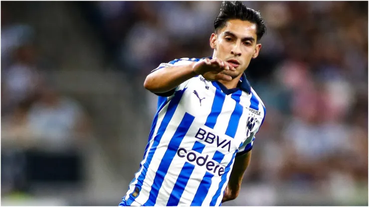 Midfielder Rayados, Aguirre
