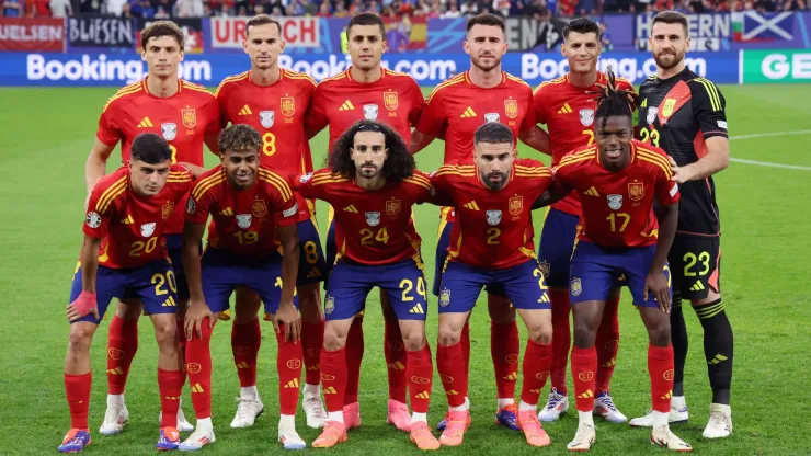 Players of Spain pose for a team photograph prior to the UEFA EURO 2024 group stage match between Spain and Italy.
