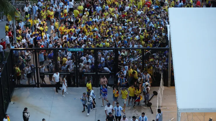 Chaos in 2024 Copa America final as Argentina and Colombia fans try to enter stadium any way they can