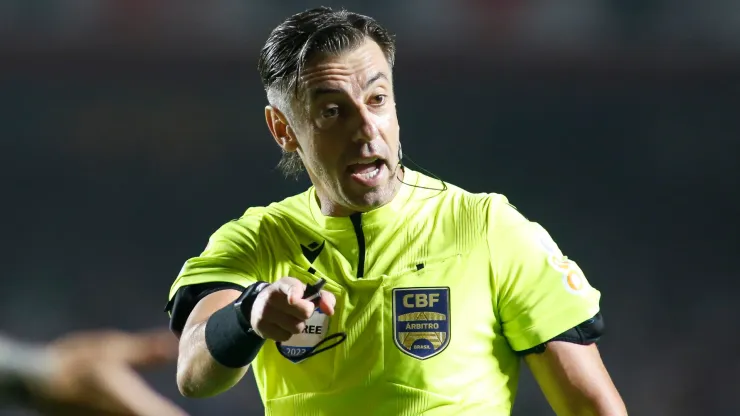 Raphael Claus gestures during a semifinal second leg match between Sao Paulo and Corinthians as part of Copa do Brasil
