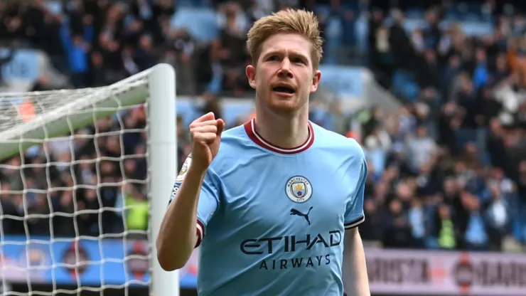 Kevin De Bruyne of Manchester City celebrates after scoring the team's second goal during the Premier League match between Manchester City and Liverpool FC at Etihad Stadium on April 01, 2023 in Manchester, England. 
