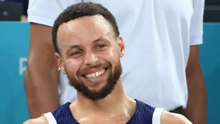 Stephen Curry #4 of Team United States looks on during the Men's Quarterfinal match between Team Brazil and Team USA
