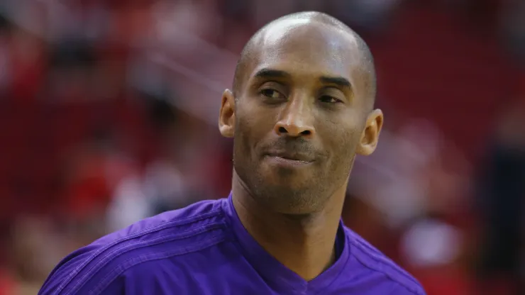 Kobe Bryant #24 of the Los Angeles Lakers warms up prior to the game against the Houston Rockets in 2015
