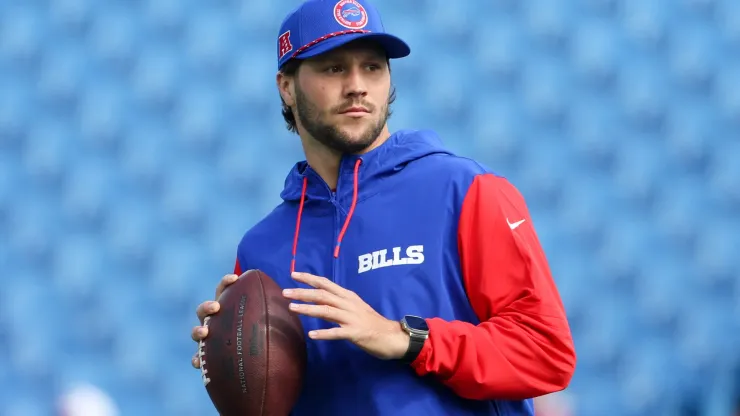 Josh Allen #17 of the Buffalo Bills warms up prior to a game against the Arizona Cardinalsat Highmark Stadium on September 08, 2024 in Orchard Park, New York.
