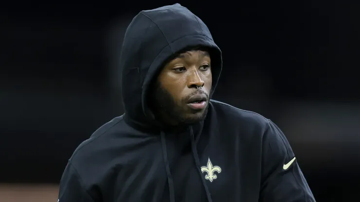 Alvin Kamara #41 of the New Orleans Saints warms up before the game against the Jacksonville Jaguars at Caesars Superdome on October 19, 2023 in New Orleans, Louisiana. 
