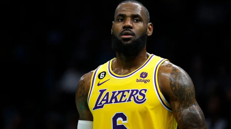 LeBron James #6 of the Los Angeles Lakers looks on during the first quarter of the game against the Charlotte Hornets
