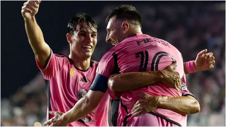 Inter Miami forward Lionel Messi (10) celebrates with teammates
