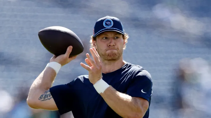 Quarterback Will Levis #8 of the Tennessee Titans warms up prior to a game against the New York Jets at Nissan Stadium on September 15, 2024 in Nashville, Tennessee. 
