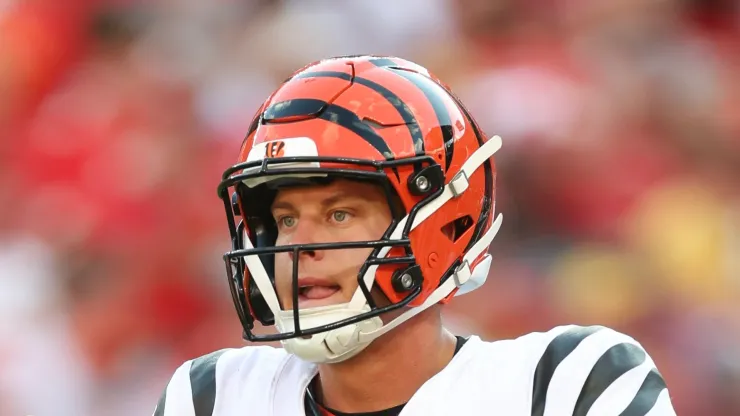 Joe Burrow #9 of the Cincinnati Bengals celebrates after a touchdown against the Kansas City Chiefs during the third quarter at GEHA Field at Arrowhead Stadium on September 15, 2024 in Kansas City, Missouri. 
