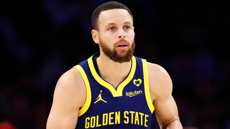 Stephen Curry #30 of the Golden State Warriors at Crypto.com Arena.
