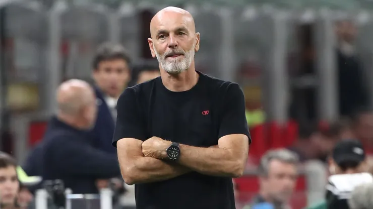  Stefano Pioli looks on during the Serie A TIM match between AC Milan and US Salernitana
