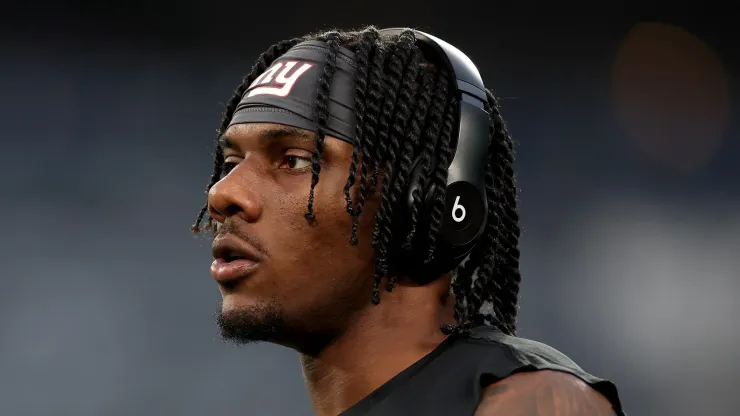 Malik Nabers #1 of the New York Giants warms up prior to the game against the Dallas Cowboys at MetLife Stadium on September 26, 2024 in East Rutherford, New Jersey. (Photo by Luke Hales/Getty Images)
