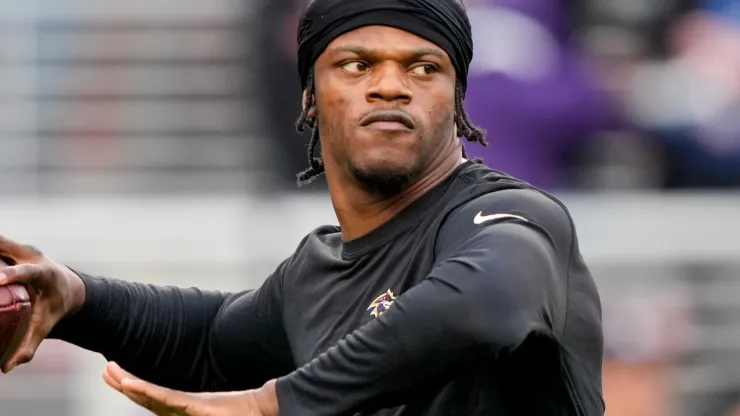 Lamar Jackson #8 of the Baltimore Ravens warms up prior to a game against the San Francisco 49ers at Levi's Stadium on December 25, 2023 in Santa Clara, California.
