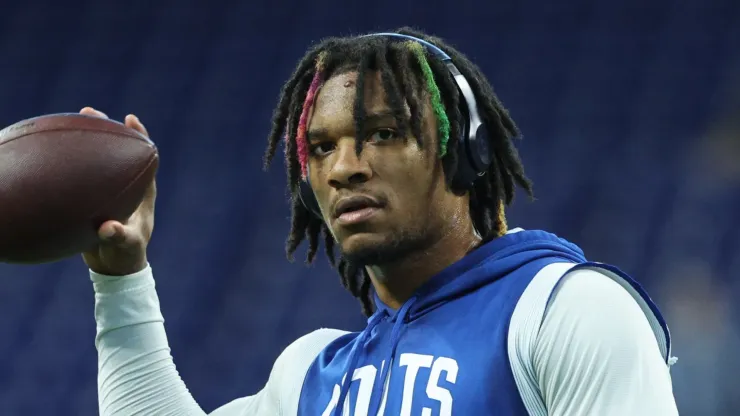 Anthony Richardson #5 of the Indianapolis Colts warms up before a game against the Los Angeles Rams at Lucas Oil Stadium on October 01, 2023 in Indianapolis, Indiana.
