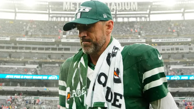 Aaron Rodgers (8) of the New York Jets reacts after a loss against the Denver Broncos at MetLife Stadium on September 29, 2024 in East Rutherford, New Jersey.
