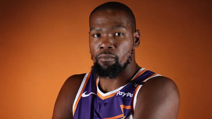 Kevin Durant #35 of the Phoenix Suns poses for a portrait during media day at Footprint Center on September 30, 2024 in Phoenix, Arizona. 
