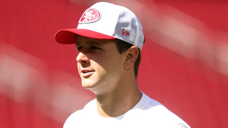 Brock Purdy #13 of the San Francisco 49ers warms up prior to a game against the Arizona Cardinals at Levi's Stadium on October 06, 2024 in Santa Clara, California.
