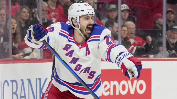 Chris Kreider scores goal with NY Rangers
