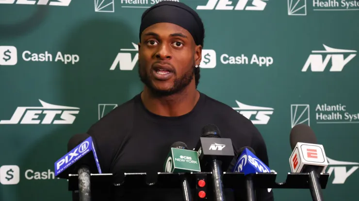 Davante Adams #17 of the New York Jets speaks to members of the media at the Atlantic Health Jets Training Center on October 16, 2024 in Florham Park, New Jersey.
