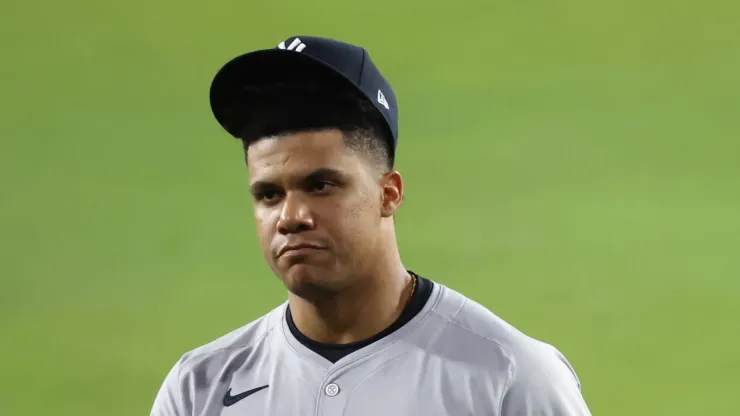 Juan Soto #22 of the New York Yankees gestures as they play the Los Angeles Dodgers in the sixth inning during Game Two of the 2024 World Series at Dodger Stadium on October 26, 2024 in Los Angeles, California.
