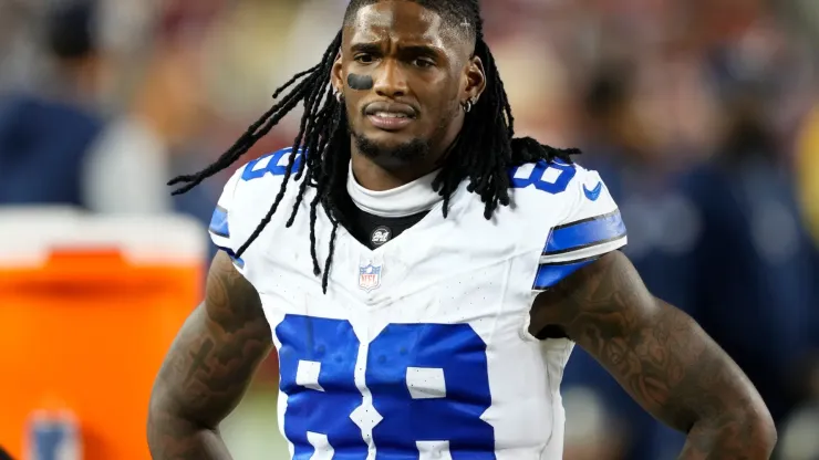 CeeDee Lamb #88 of the Dallas Cowboys on the sideline during the fourth quarter against the San Francisco 49ers at Levi's Stadium on October 27, 2024 in Santa Clara, California.
