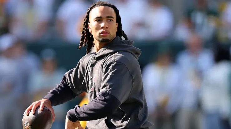 C.J. Stroud #7 of the Houston Texans participates in warmups prior to a game against the Green Bay Packers at Lambeau Field on October 20, 2024 in Green Bay, Wisconsin. The Packers defeated the Texans 24-22.
