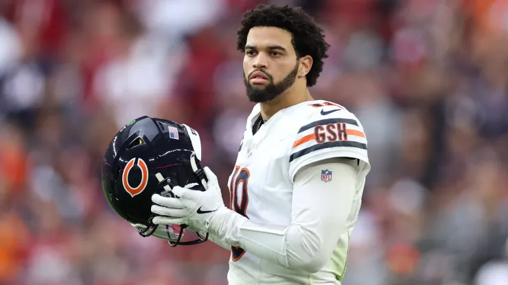 Caleb Williams #18 of the Chicago Bears looks on in the second quarter of a game against the Arizona Cardinals at State Farm Stadium on November 03, 2024 in Glendale, Arizona.
