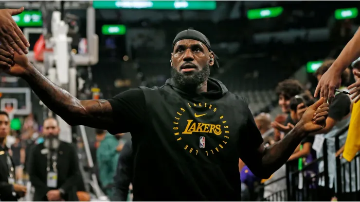 LeBron James #23 of the Los Angeles Lakers takes greets fans before their game against the San Antonio Spurs in the Emirates NBA Cup at the Frost Bank Center on November 15, 2024 in San Antonio, Texas.
