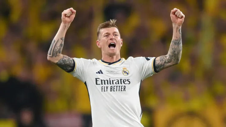 Toni Kroos of Real Madrid acknowledges the fans whilst been substituted during the UEFA Champions League 2023/24 Final match between Borussia Dortmund and Real Madrid CF
