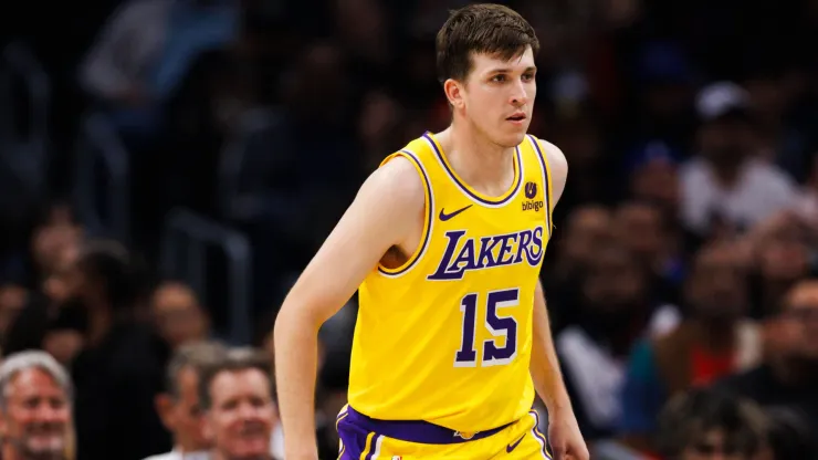 Los Angeles Lakers guard Austin Reaves (15) defends during a game against the LA Clippers
