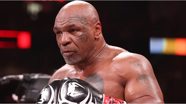  Mike Tyson in action against Jake Paul during LIVE On Netflix: Jake Paul vs. Mike Tyson at AT&T Stadium on November 15, 2024 in Arlington, Texas.
