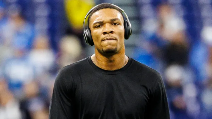 Lions vs Colts NOV 24 November 24, 2024: Indianapolis Colts quarterback Anthony Richardson (5) during pregame of NFL game action against the Detroit Lions at Lucas Oil Stadium in Indianapolis, Indiana. John Mersits CSM.
