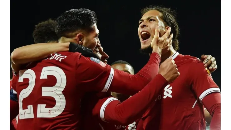 AQUÍ Y AHORA. Van Dijk ya se metió en el corazón de los fanáticos del Liverpool.
