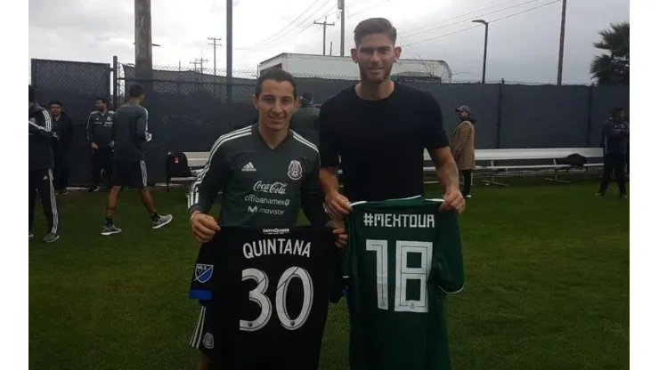 Intercambio de camisetas entre México y San José Earthquakes