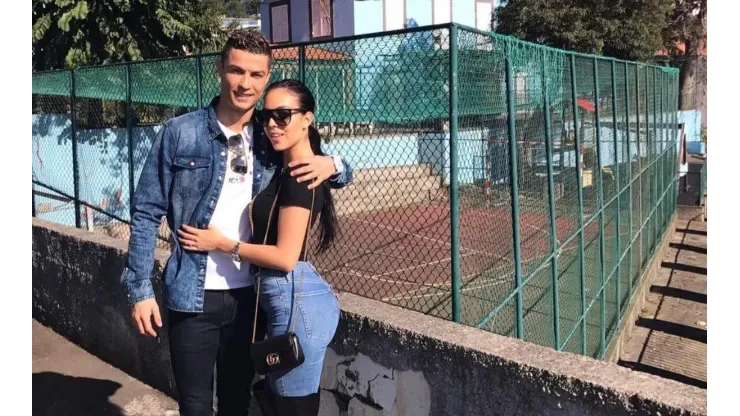 Cristiano Ronaldo junto a su actual pareja.
