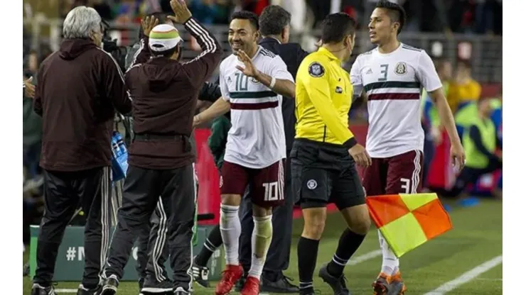 Golazo de Marco Fabián pone en ventaja a México ante Islandia