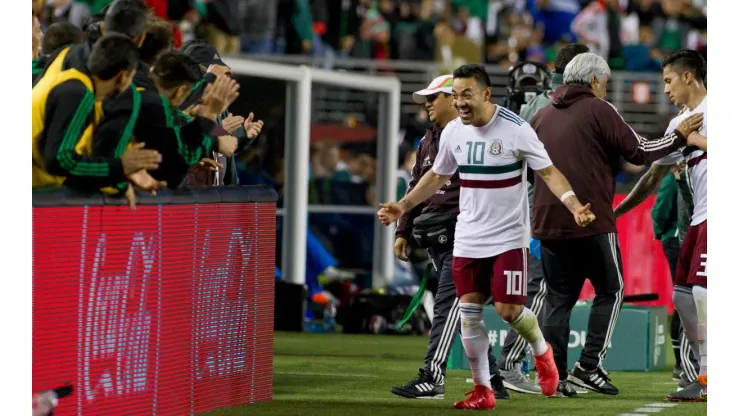 Resumen: Marco Fabián y Miguel Layún dan triunfo a México sobre Islandia