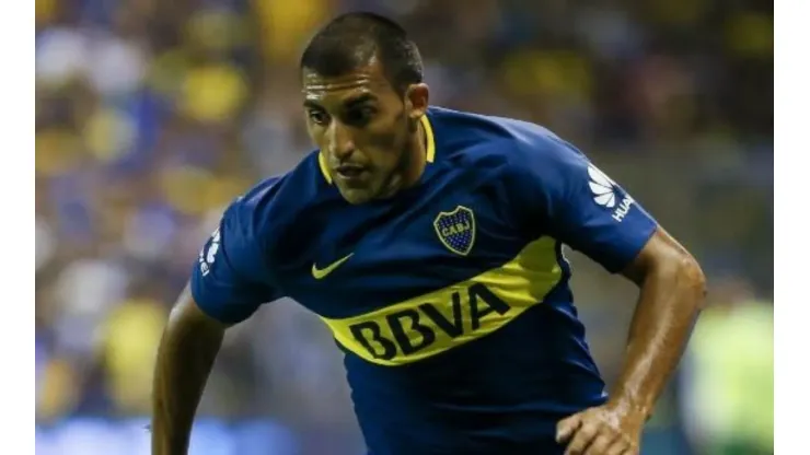 Ábila con la camiseta de Boca.
