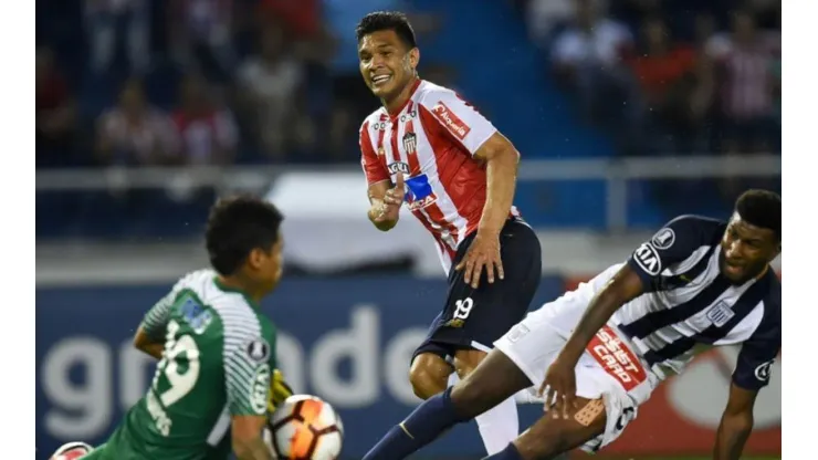 PUDO TERMINAR EN GOL. Teófilo Gutiérrez estuvo cerca de marcarle a Boca por la Copa Libertadores.
