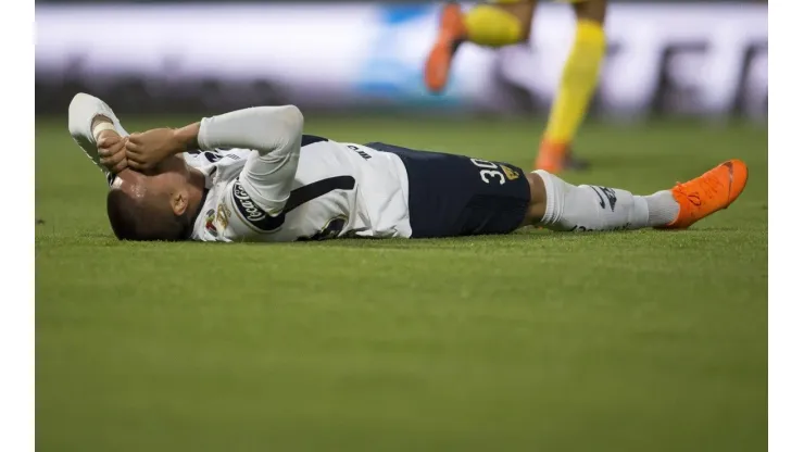 _CUARTOS_FIN_PUM_AME_ - Action photo of the Pumas vs America match corresponding to the Quarterfinals of Liga BBVA Bancomer MX of the Clausura 2018 Tournament in Ciudad Universitaria.Foto de accion del partido Pumas vs America correspondiente a los Cuartos de Final de Ida de la Liga BBVA Bancomer MX del Torneo Clausura 2018 en Ciudad Universitaria.
