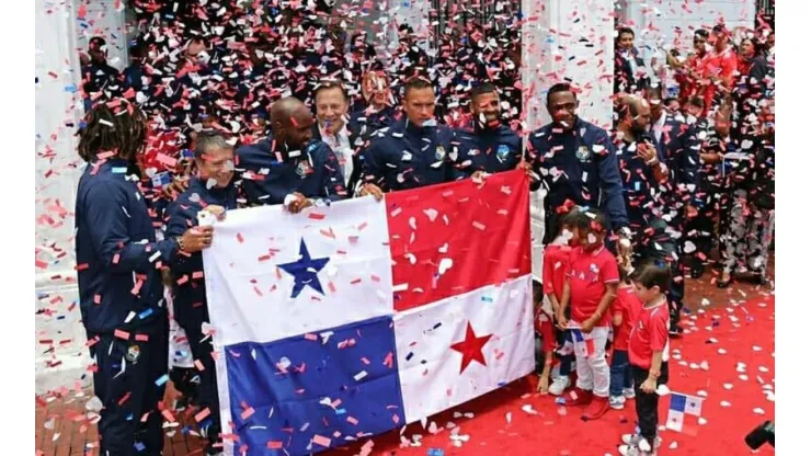 La selección panameña fue homenajeada antes de partir a su primera Copa del Mundo
