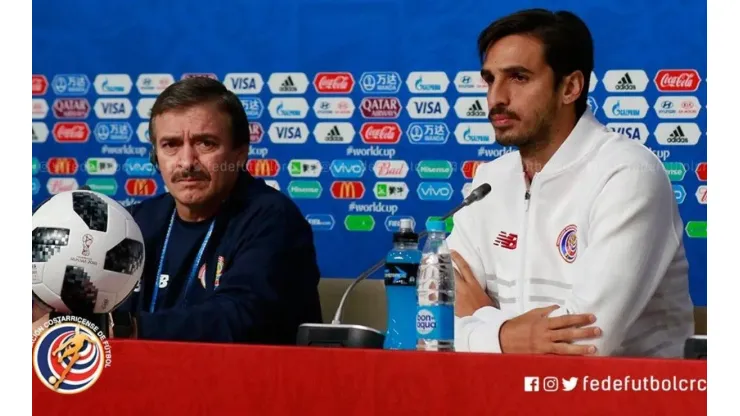 El estratega tico ofreció su alineación junto al capitán Bryan Ruiz en San Petersburgo
