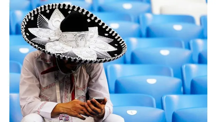 Aficionados mexicanos confiaron en ver a México en su quinto partido, pero verán Brasil vs Bélgica
