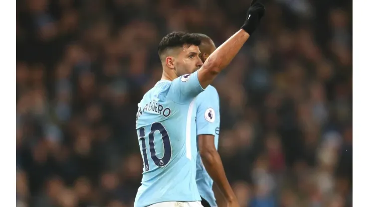 Agüero presumió su camiseta del Toluca.
