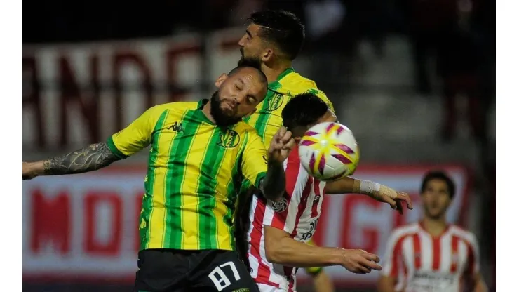 Solo ruge contra los grandes: Estudiantes perdió de local contra Aldosivi