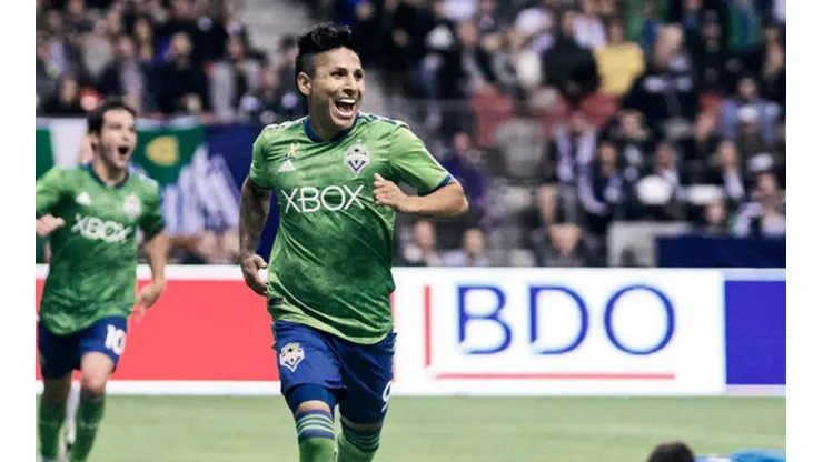 El exjugador de la "U" consiguió su primer título con la camiseta de Seattle.
